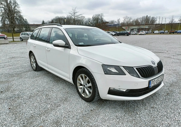 Skoda Octavia cena 37600 przebieg: 242000, rok produkcji 2017 z Gdańsk małe 277